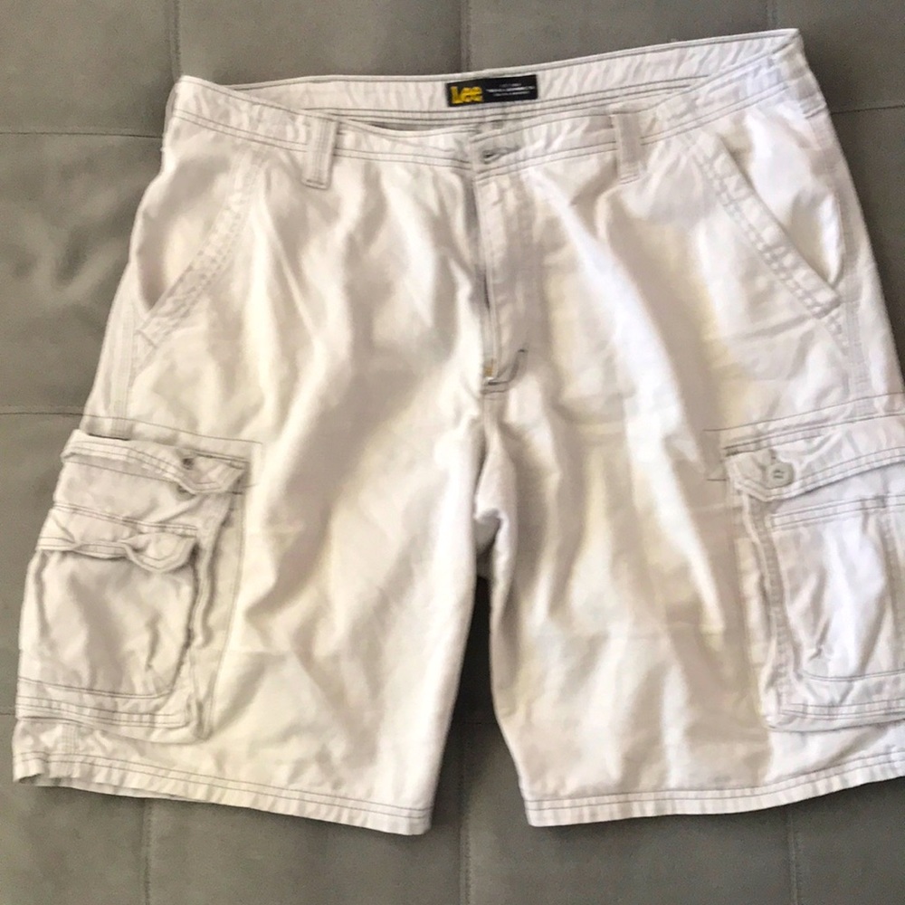 Mens Lee size 38 light stone cargo shorts.